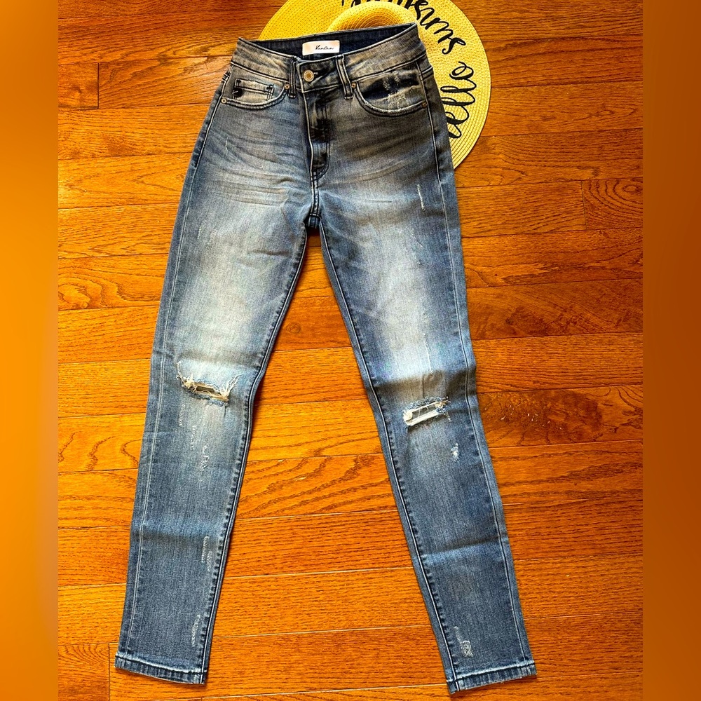 Kancan distressed skinny jeans size 3/25